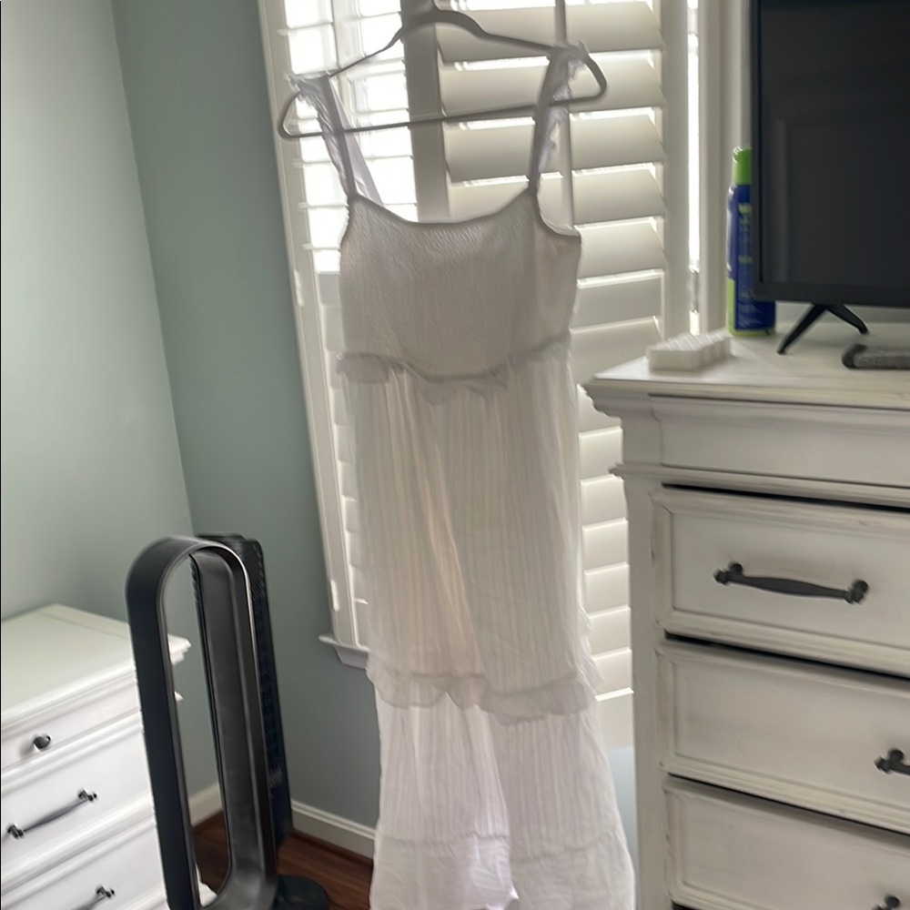 White Sleeveless Maxi Dress
